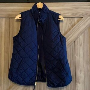 Old navy quilted vest size medium